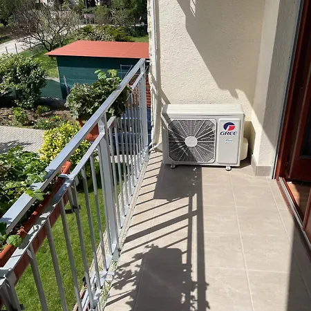 Meggyes Apartment Balatonalmadi