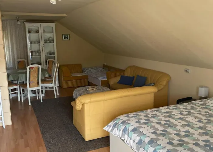 Meggyes Appartement *