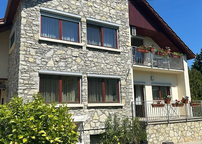 Meggyes * Balatonalmádi